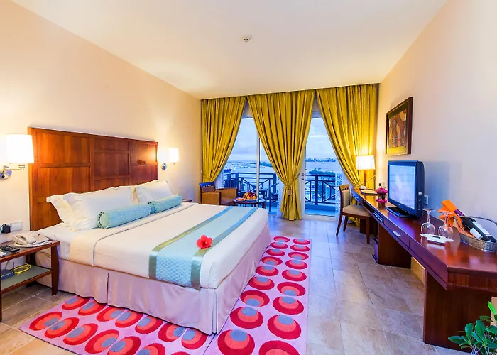 Hulhule Island Hotel- Private Beach Access & Airport Pick-Up And Drop Malé
