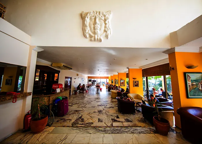 Tuntas Beach Hotel Altinkum