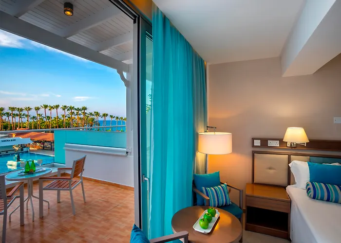 Cavo Maris Beach Hotel&Suites Protaras