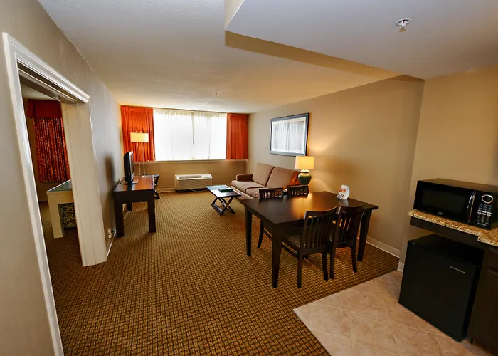 Holiday Inn & Suites Boston Peabody By Ihg