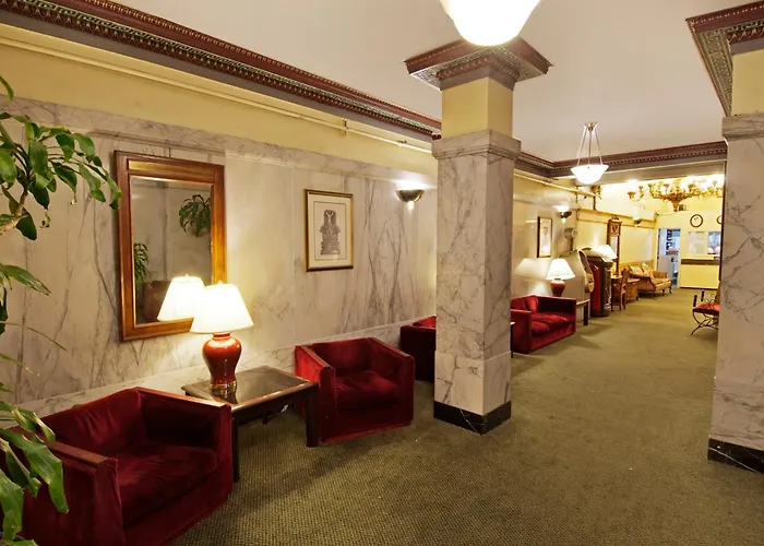 Aida Plaza Hotel