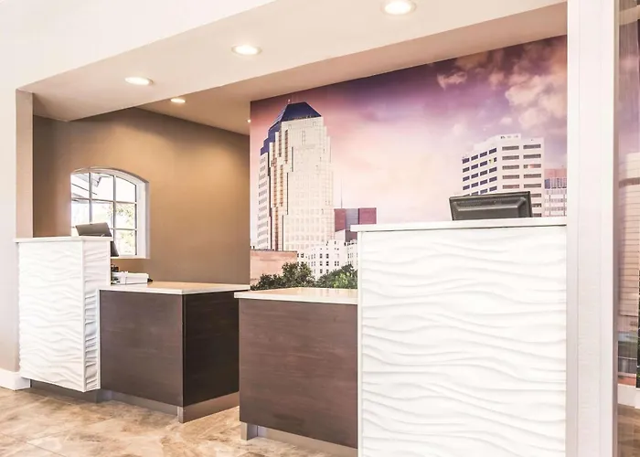 La Quinta Inn & Suites By Wyndham Shreveport Airport