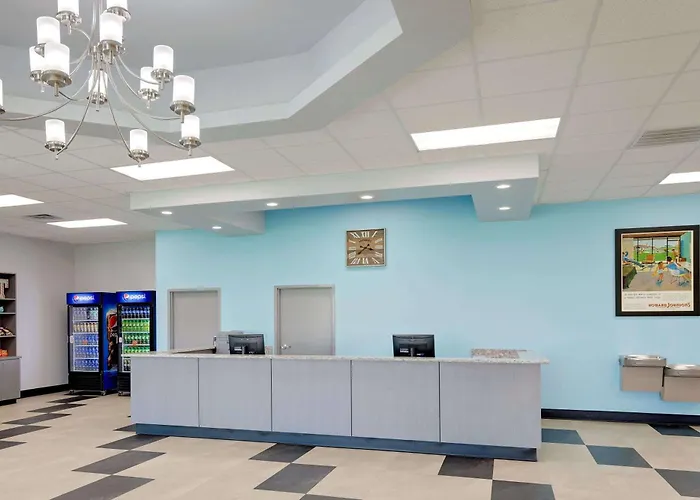 Howard Johnson By Wyndham Florence