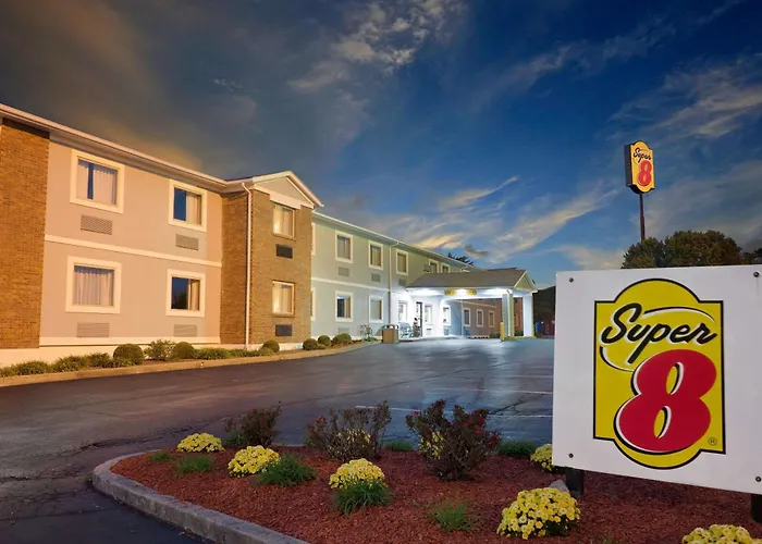 Super 8 By Wyndham Lexington Hamburg Area Hotel