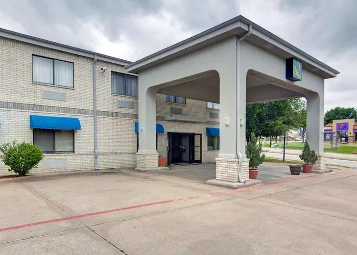 Quality Inn & Suites Grand Prairie South