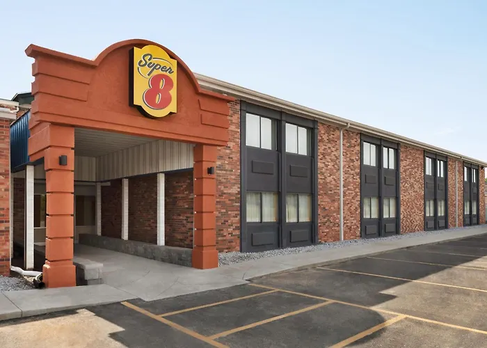Super 8 By Wyndham Des Moines Hotel