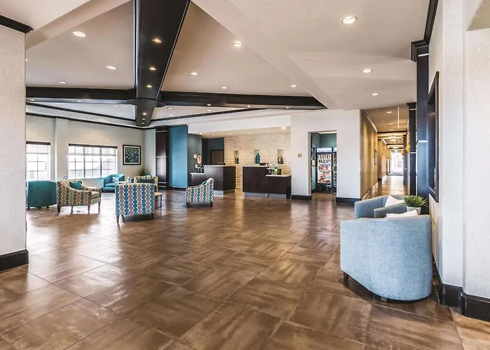 La Quinta By Wyndham Dallas Grand Prairie South
