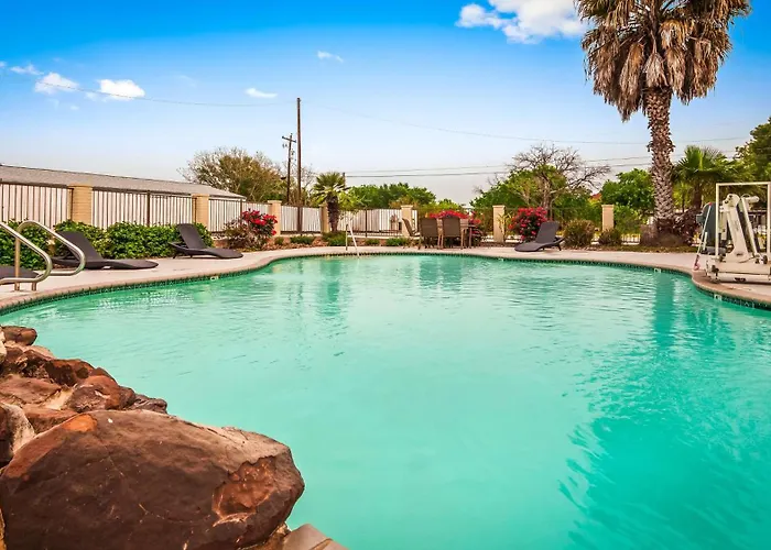 Surestay Hotel By Best Western Floresville