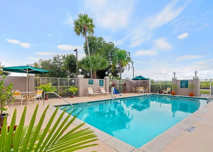 La Quinta By Wyndham Naples East Hotel Golden Gate