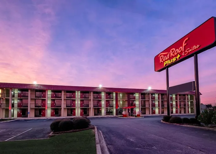 Red Roof Inn Plus+ Huntsville - Madison
