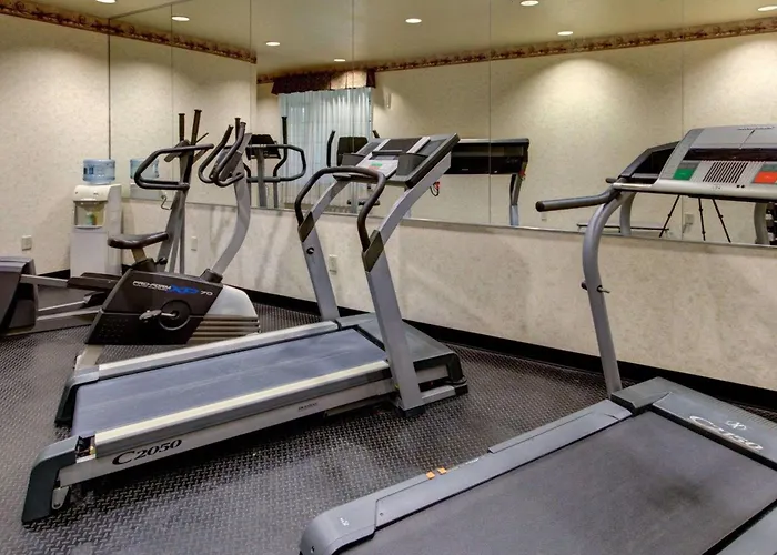 Quality Inn & Suites Glen Rose
