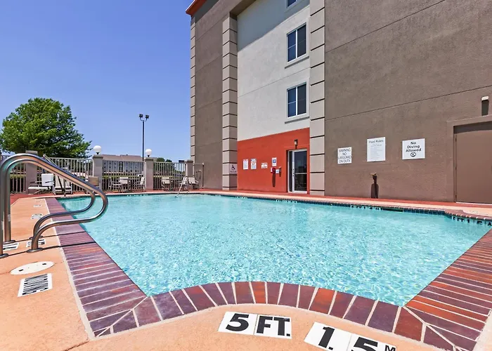 Holiday Inn Express Hotel & Suites Dallas Lewisville By Ihg