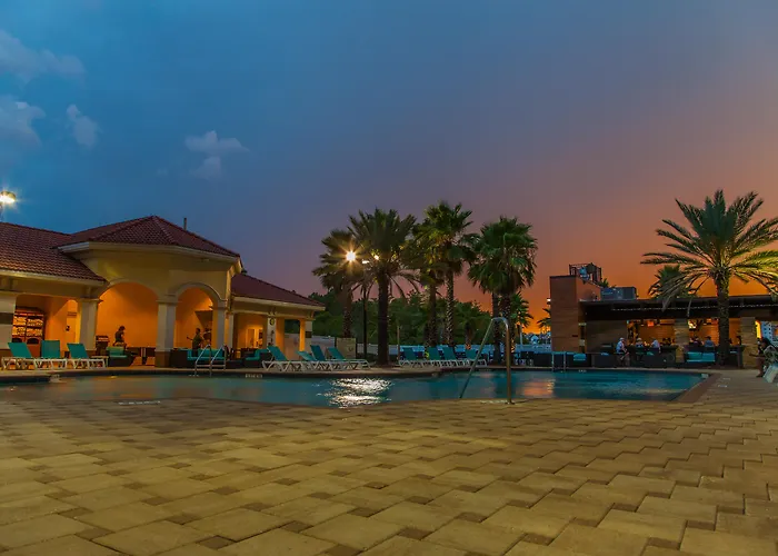 The Point Hotel & Suites Universal