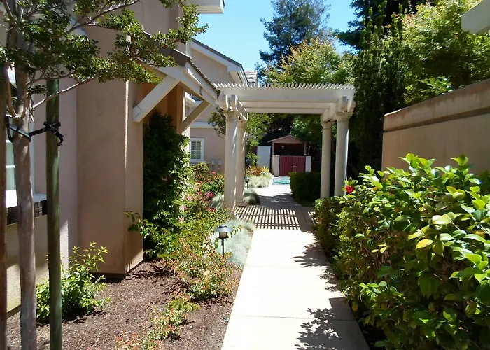 Grand Hotel Sunnyvale