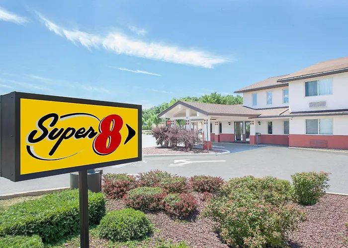 Super 8 By Wyndham Middletown Motel