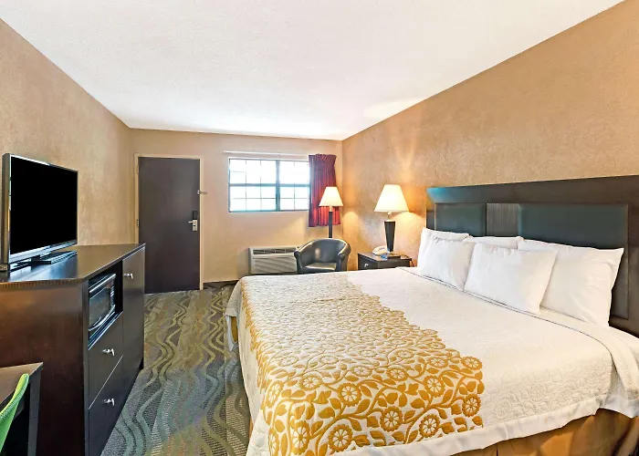 Days Inn By Wyndham Cherokee Near Casino