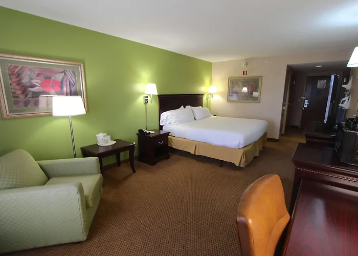 Baymont Inn & Suites By Wyndham Findlay