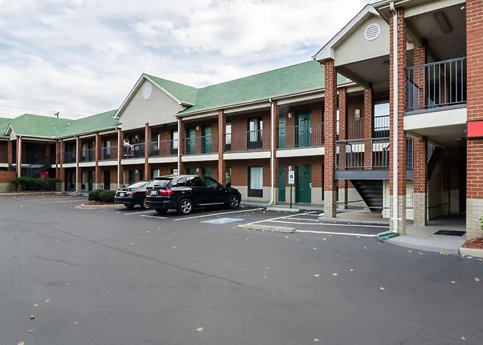 Econo Lodge Richmond North