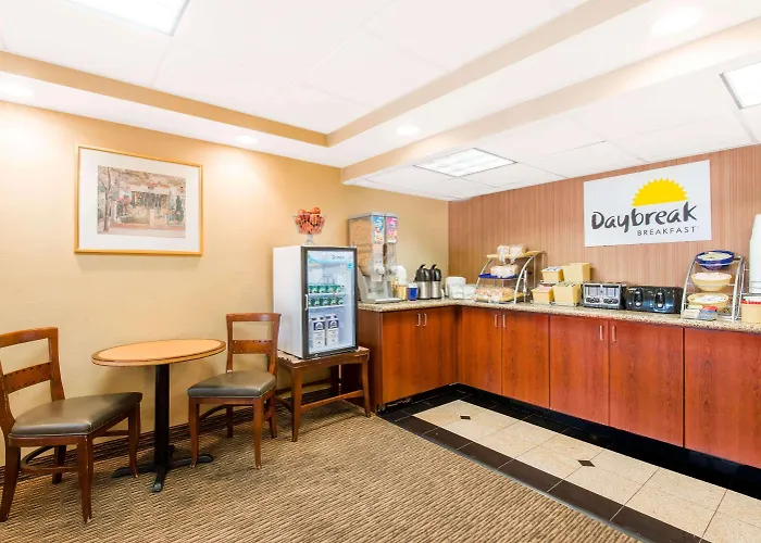 Days Inn By Wyndham Arlington Pentagon