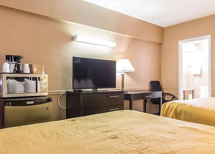 Econo Lodge Downtown Ottawa