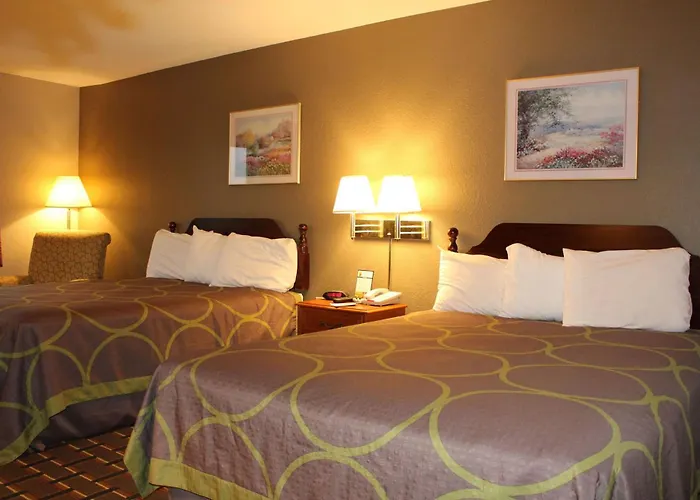 Super 8 By Wyndham Valparaiso