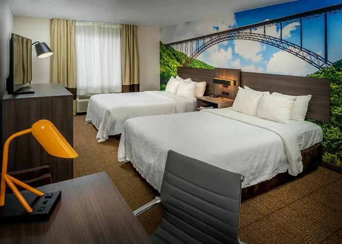 Clarion Pointe Beckley Hotel