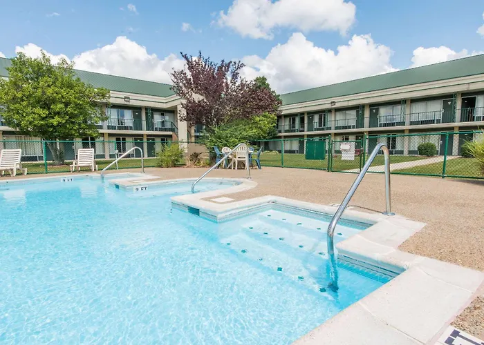 Days Inn By Wyndham Elizabethtown
