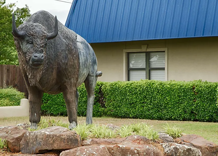 Baymont By Wyndham Mcalester Hwy 69