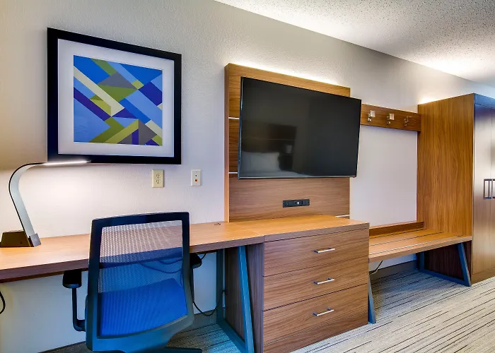 Holiday Inn Express Vincennes