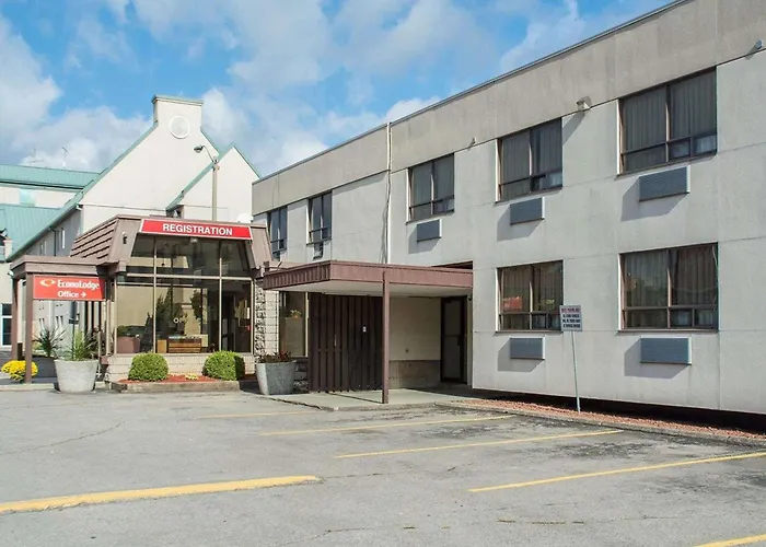 Econo Lodge By The Falls Niagarawatervallen