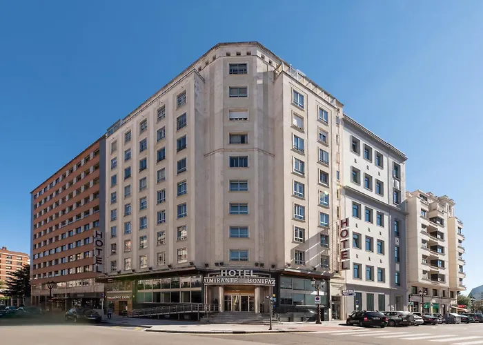 Hotel Crisol Almirante Bonifaz à Burgo