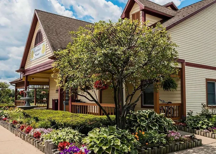 Econo Lodge & Suites Grand Rapids Airport