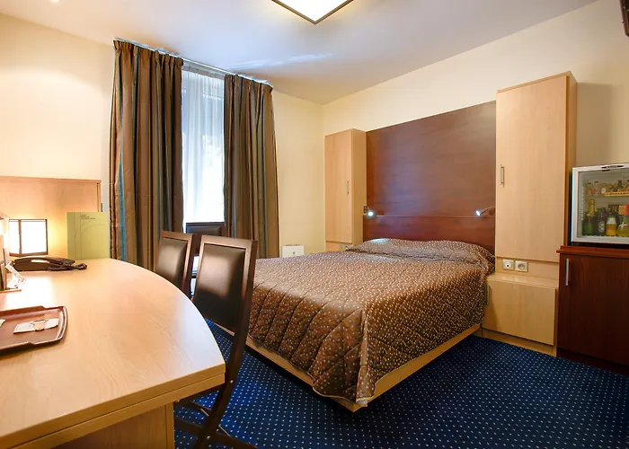 Hotel Terminus Montparnasse Parigi
