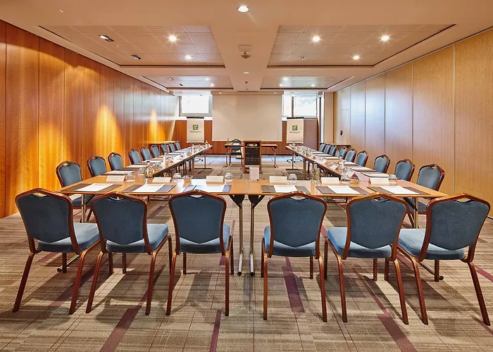 Hotel Doubletree By Hilton Paris Bougival