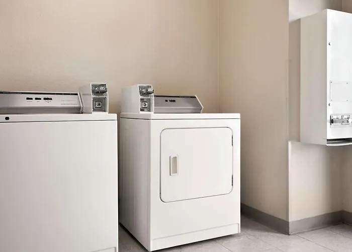 Microtel Inn & Suites Lodi