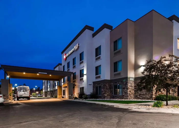 Best Western Plus Airport Inn & Suites