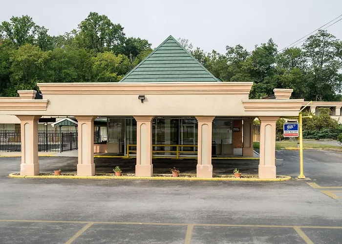 Rodeway Inn University