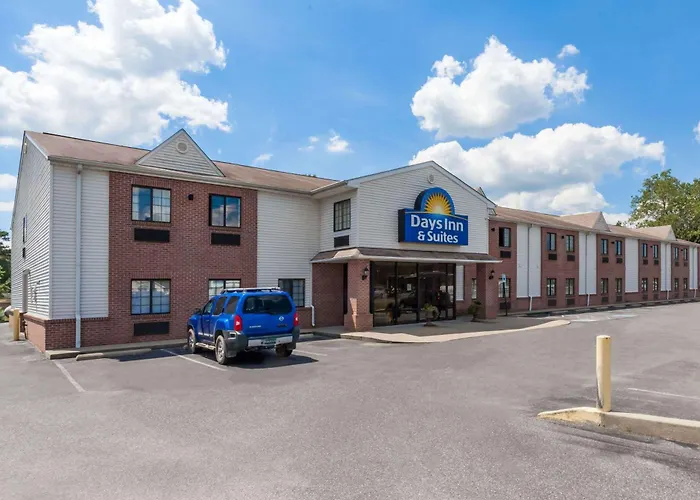 Days Inn & Suites By Wyndham Cambridge