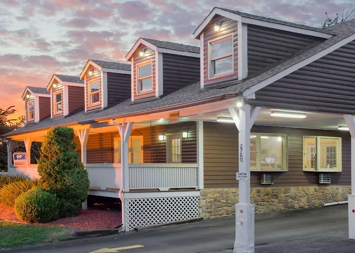 Super 8 By Wyndham Christiansburg Motel