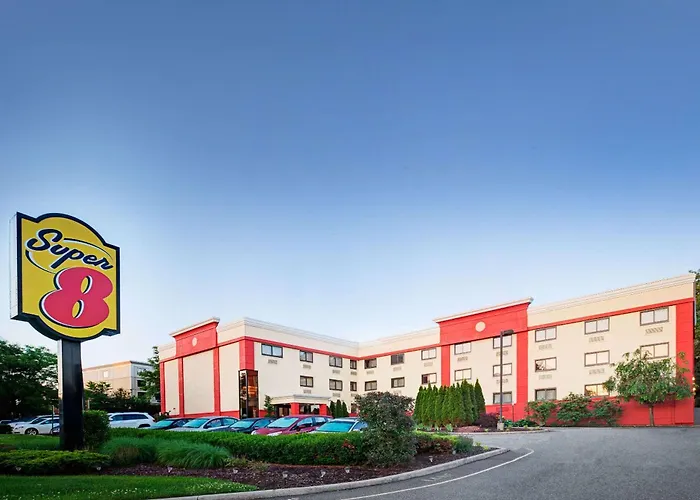 Super 8 By Wyndham Mahwah Hotel