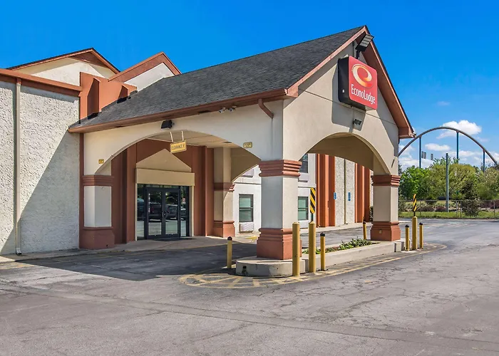 Econo Lodge At Six Flags