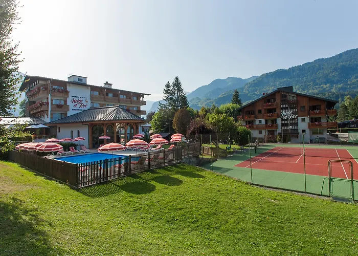 Chalet-Hôtel Neige et Roc, The Originals Relais  Samoëns