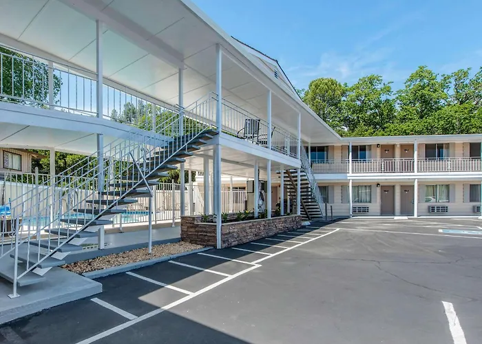 Abode Hotel Redding
