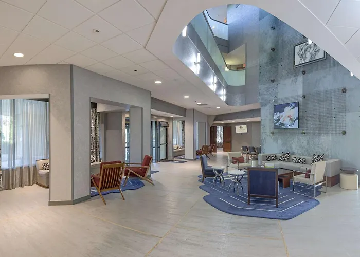 Doubletree By Hilton Boston-Rockland
