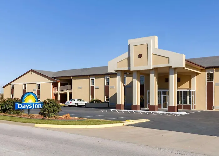 Days Inn By Wyndham Lawton
