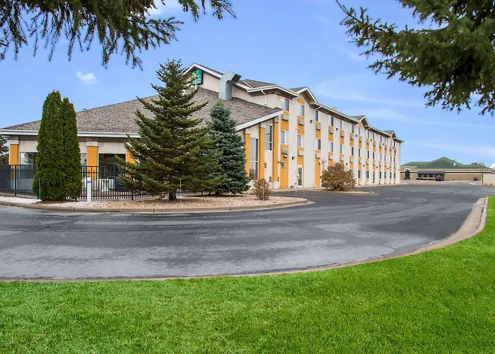 Quality Inn & Suites Menomonie