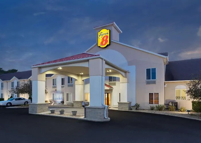 Super 8 By Wyndham Cloverdale In