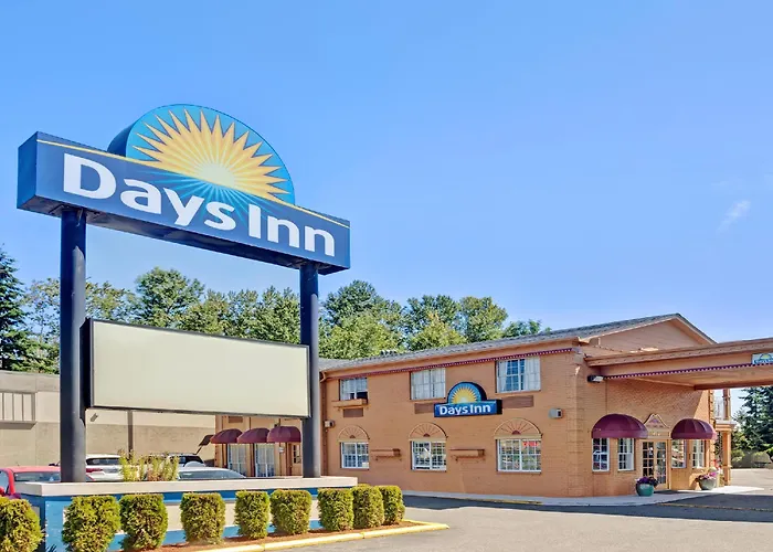 Days Inn By Wyndham Everett