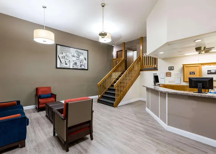 Super 8 By Wyndham Hays Ks Hotel