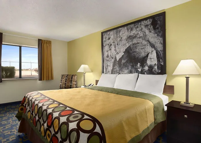 Super 8 By Wyndham Carlsbad Motel